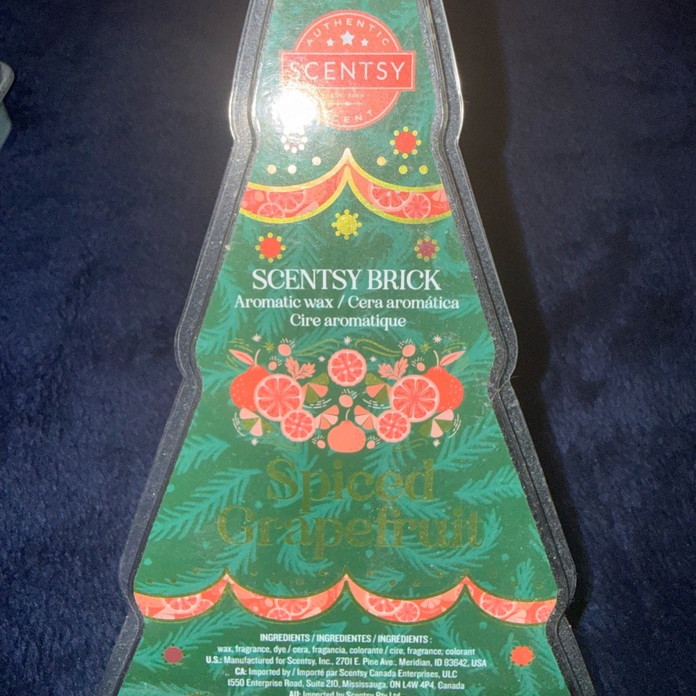Scentsy Green and Red Spiced Grapefruit Wax Brick